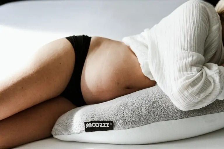 Snoozzz nursing pillow