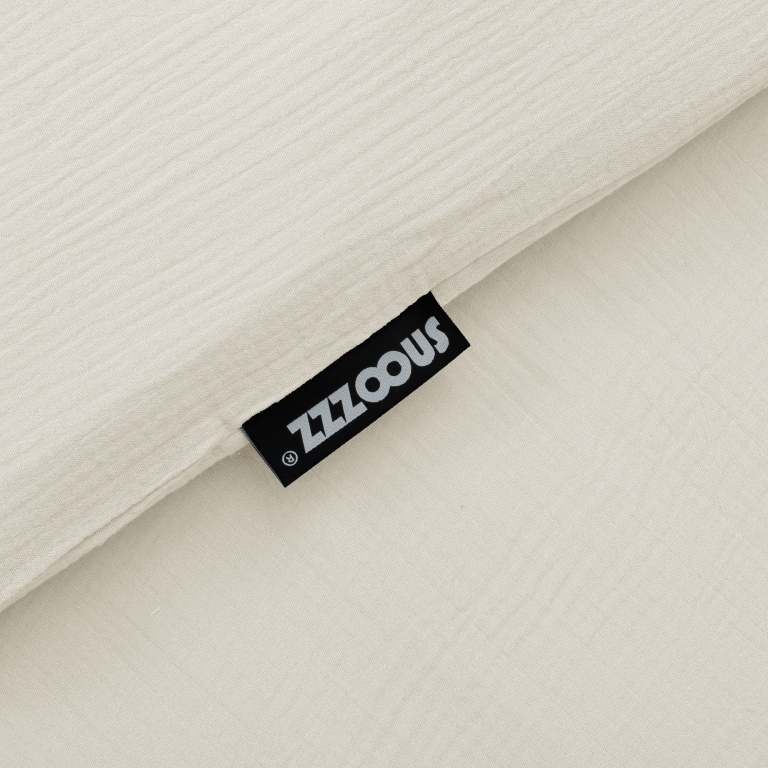 comforter champagne detail1