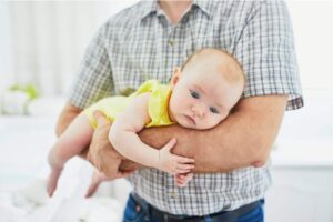 Baby verslikt zich