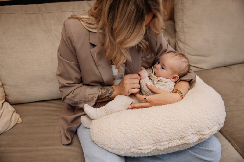 Voedingskussen Small Teddy Natural - Afbeelding 8